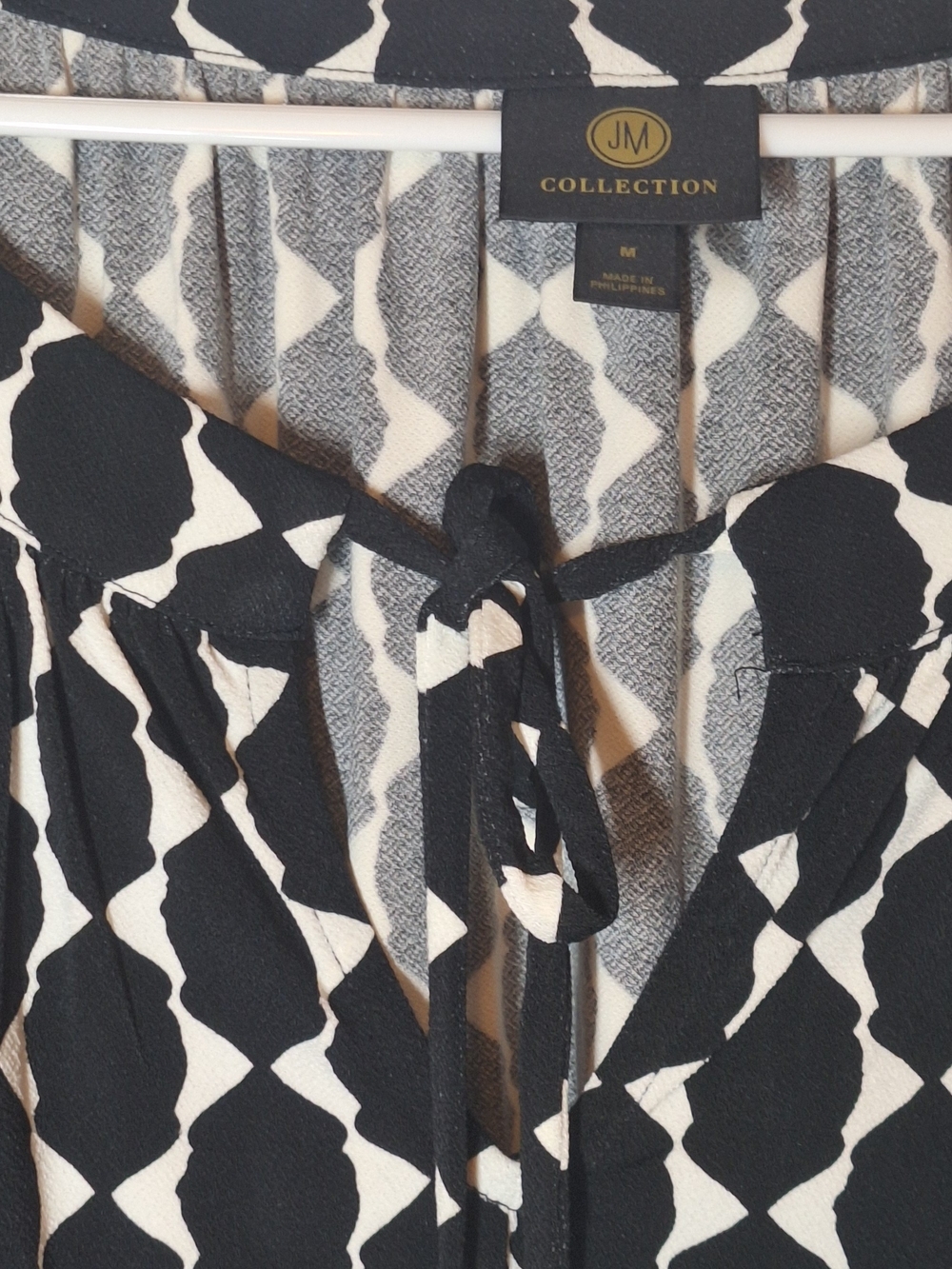 JM Collection Black & White Geometric Tie-Neck Tunic - Picture 5 of 5